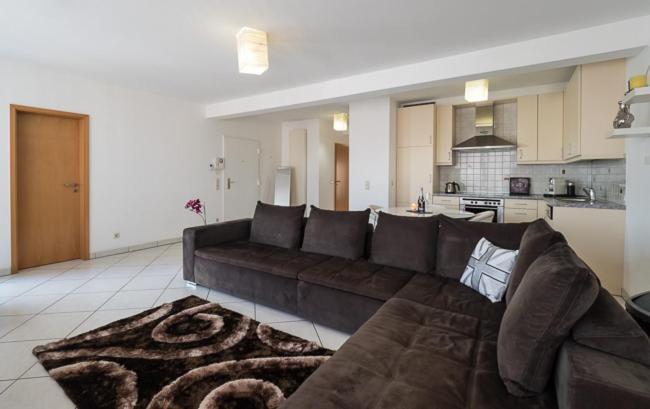 Luxury Penthouse Apartment With 3 Balconies -2 Bedrooms -Petrus View & Parking Luxemburg Exteriör bild