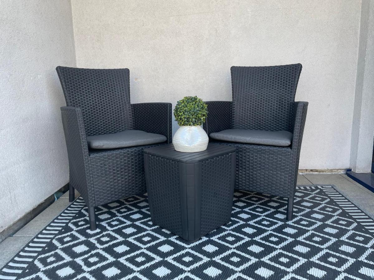 Luxury Penthouse Apartment With 3 Balconies -2 Bedrooms -Petrus View & Parking Luxemburg Exteriör bild