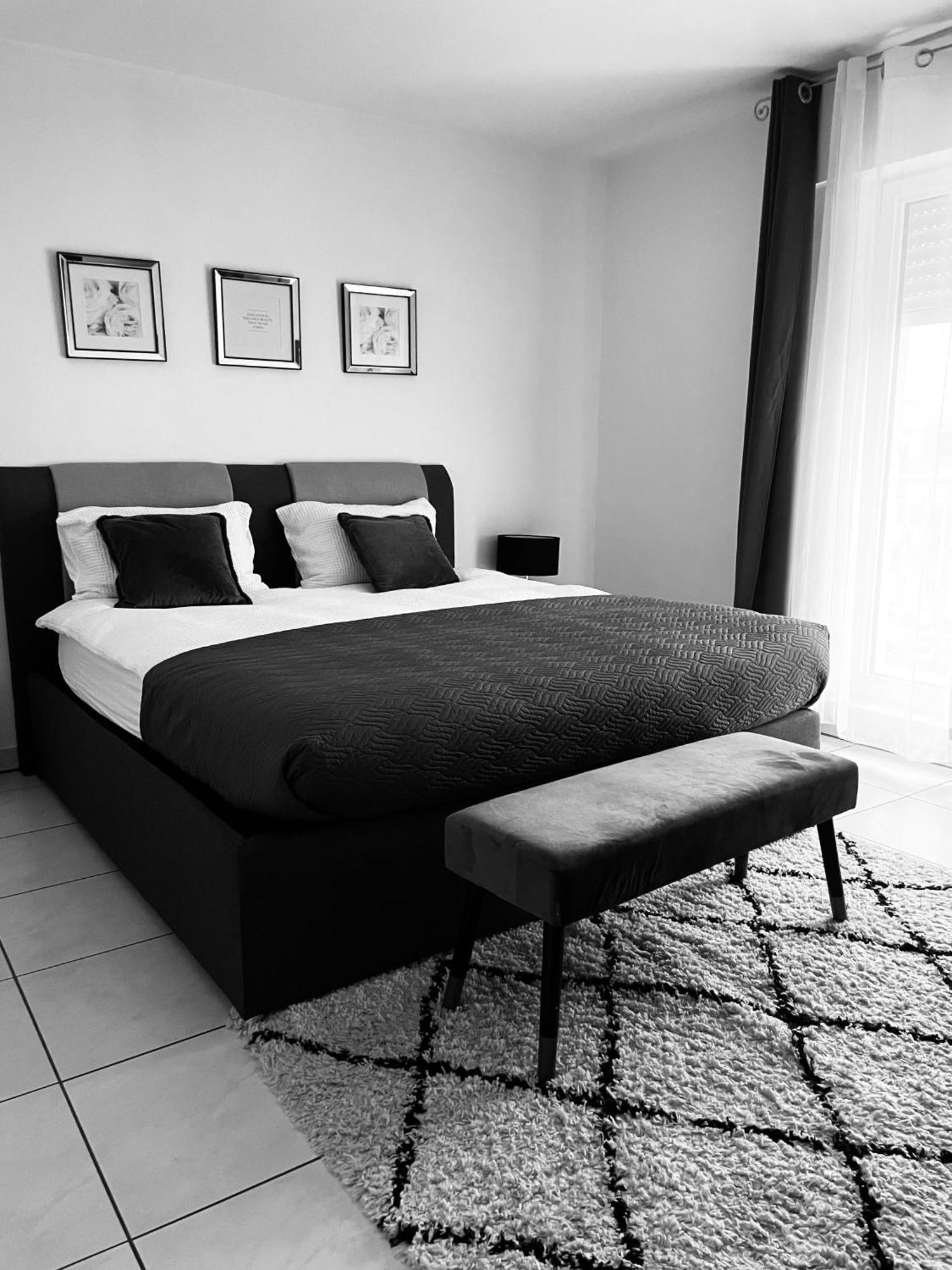 Luxury Penthouse Apartment With 3 Balconies -2 Bedrooms -Petrus View & Parking Luxemburg Exteriör bild
